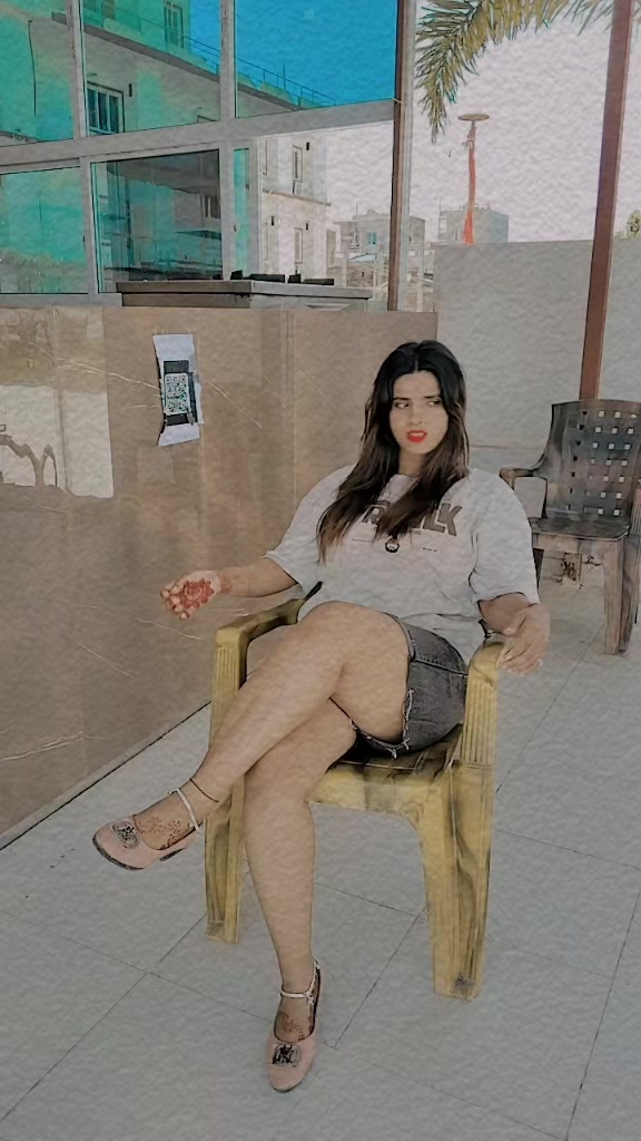 @Bhojpuri Queen 👑