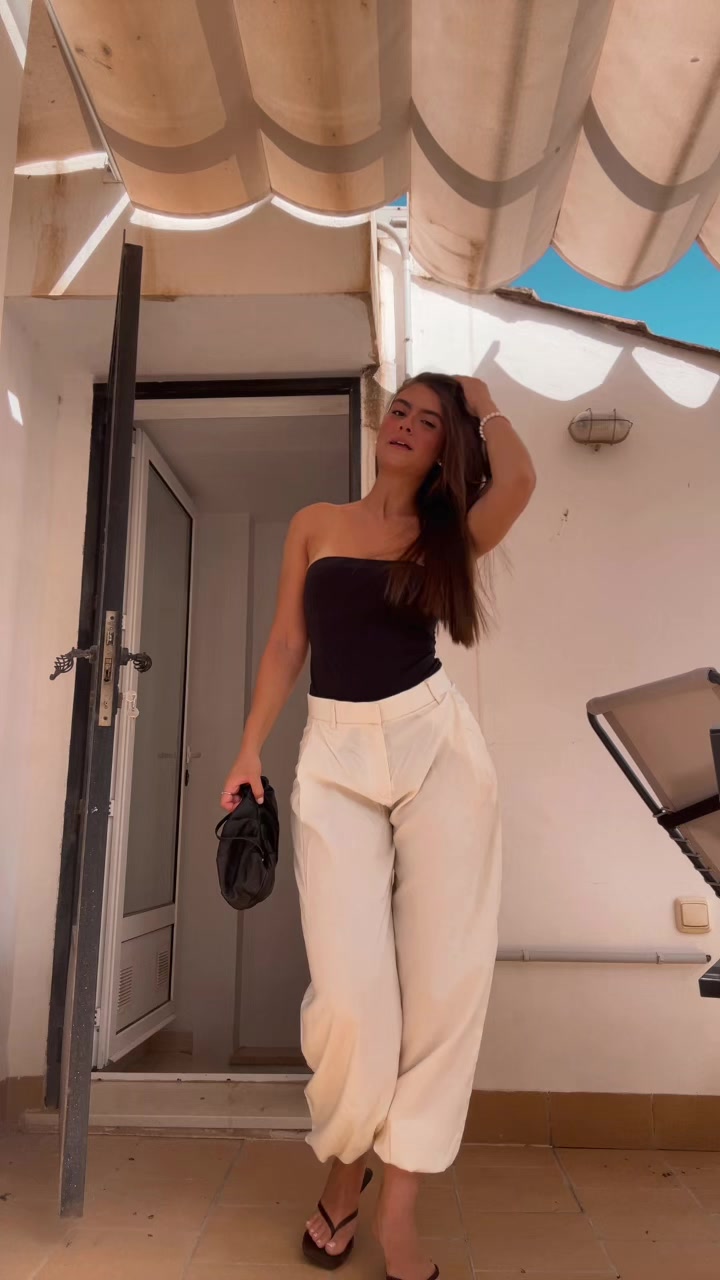 @J&Uacute;LIA L&Oacute;PEZ