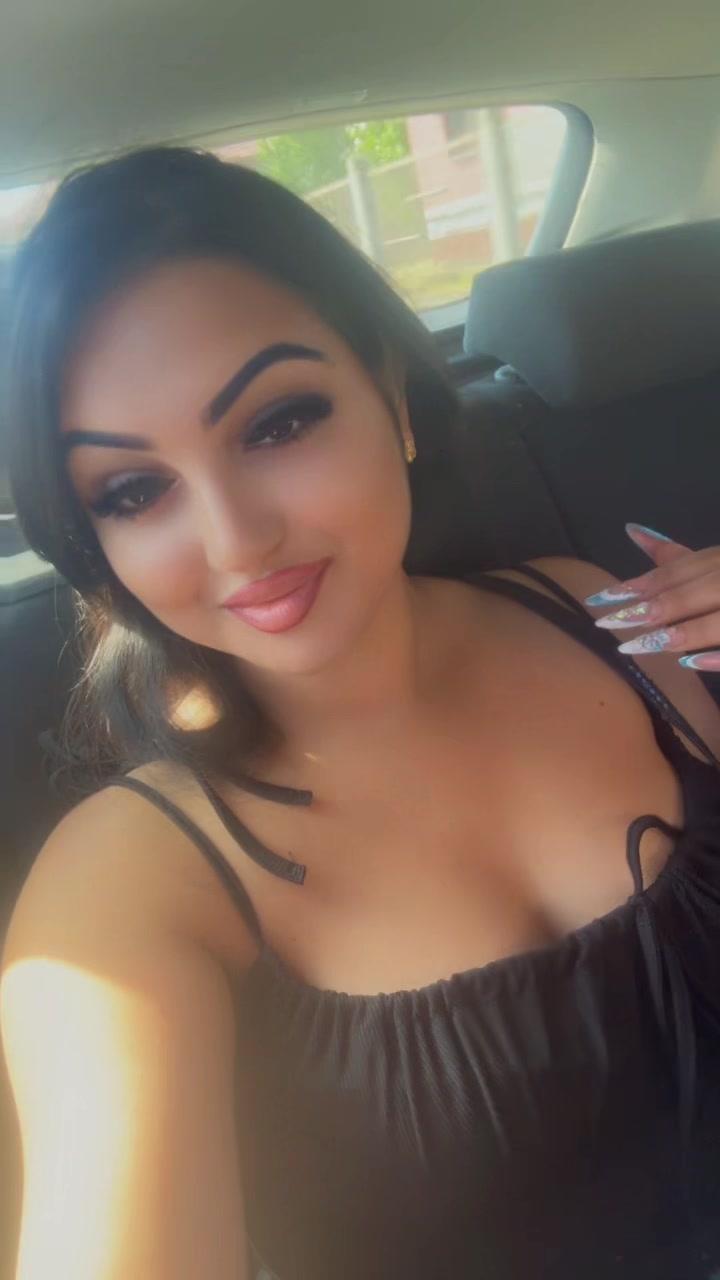 @Vivike007💋