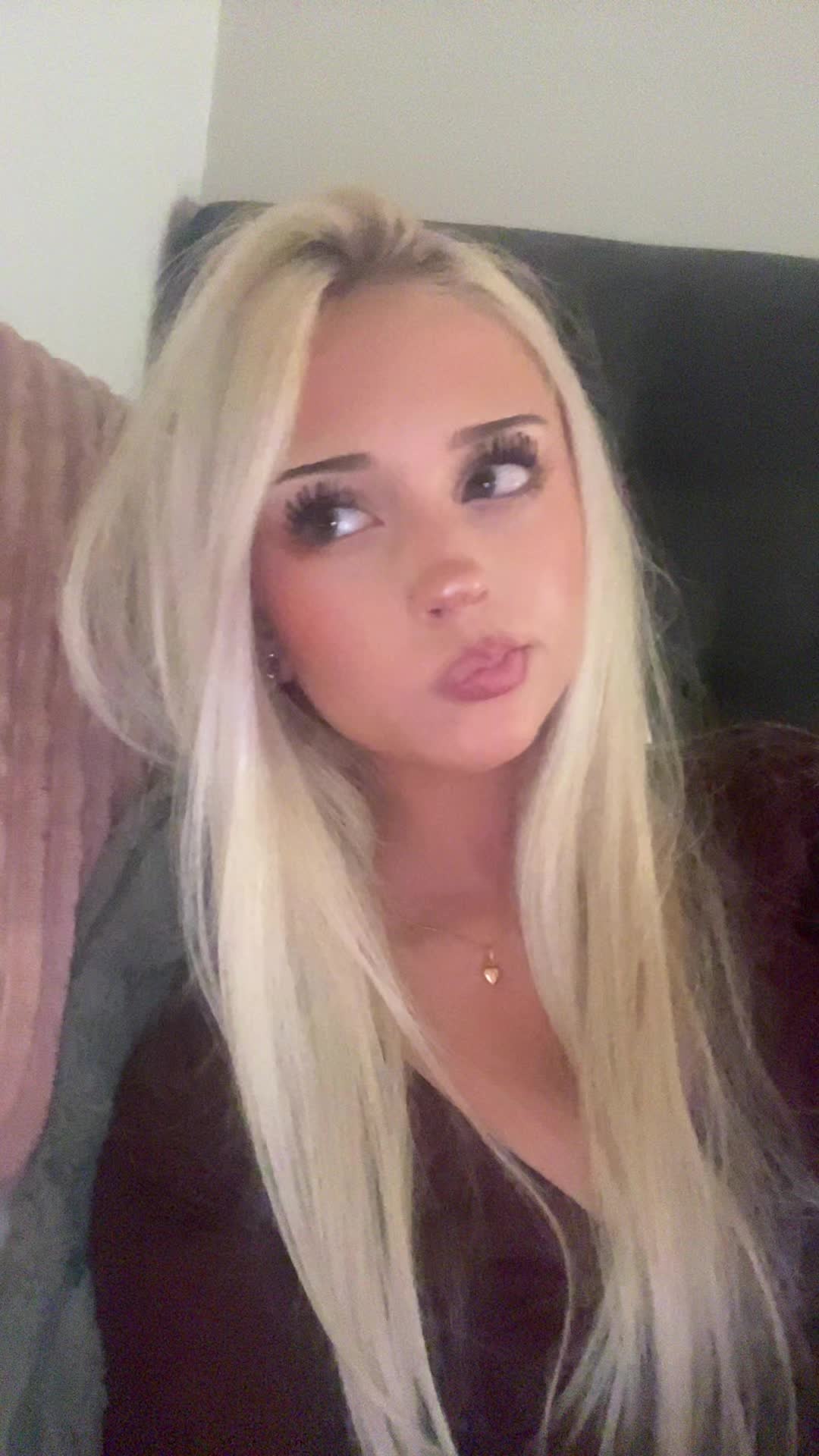 @⃟