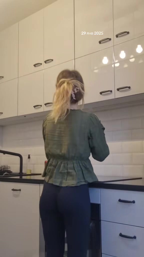 @NastyaBurn_19