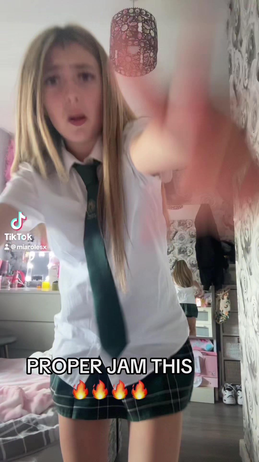 @mia🫟