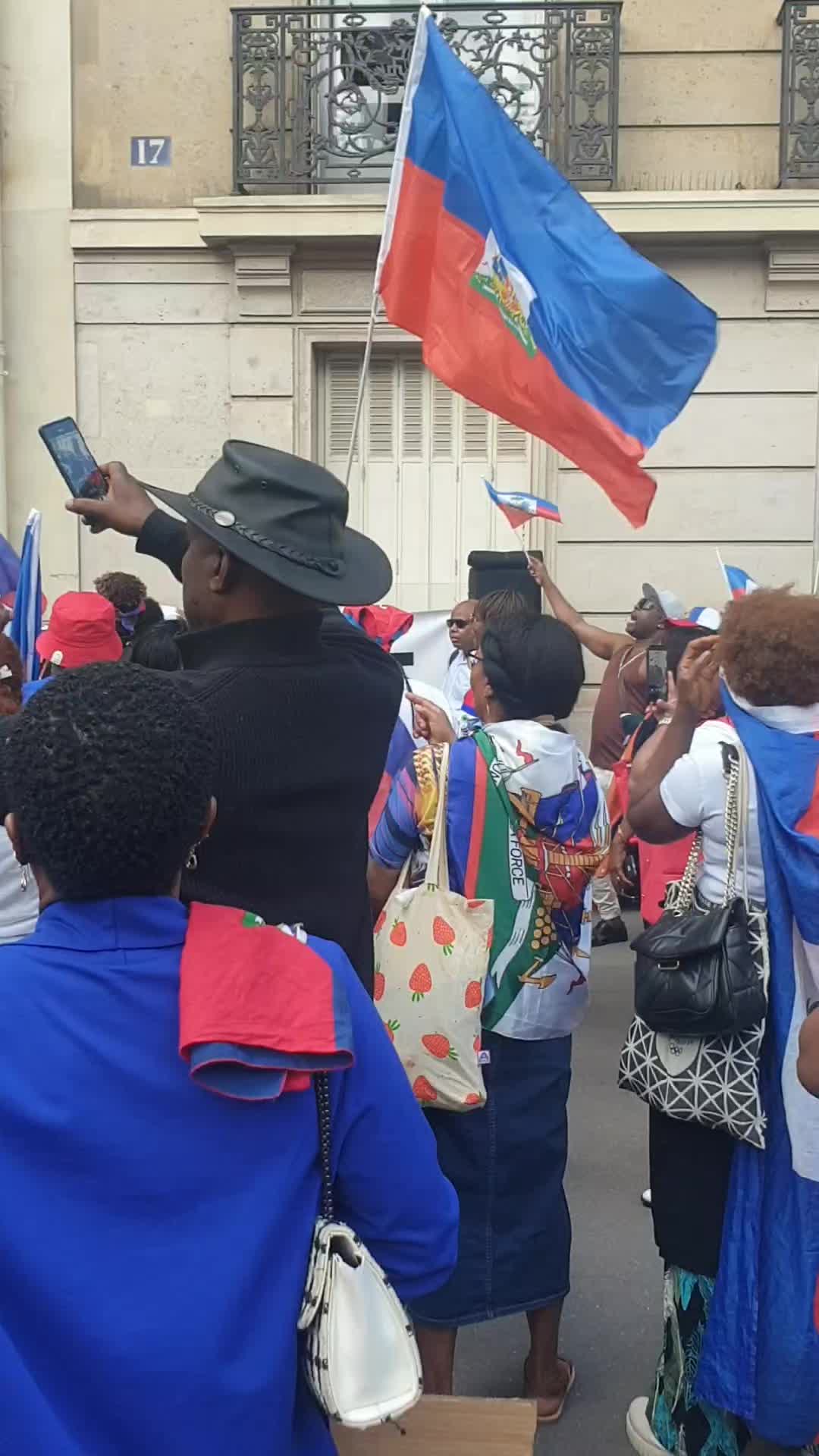 @🇭🇹🇫🇷Nahomie Jean Baptiste