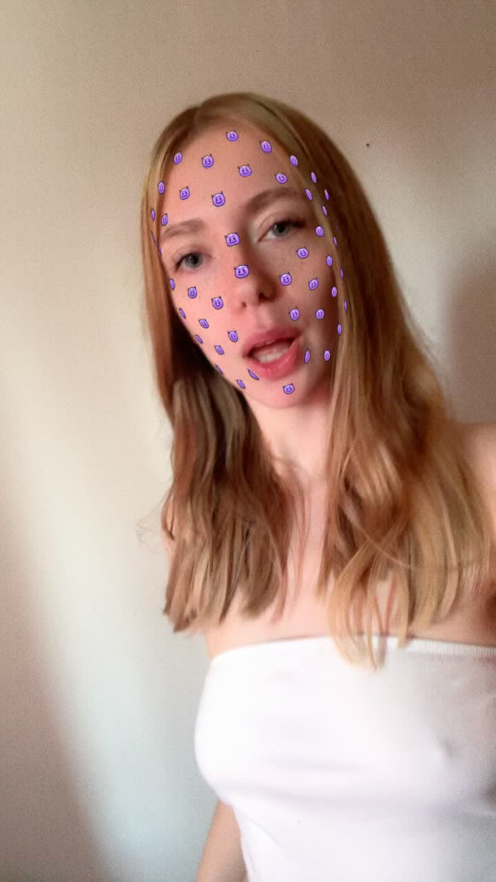 @_Carla_