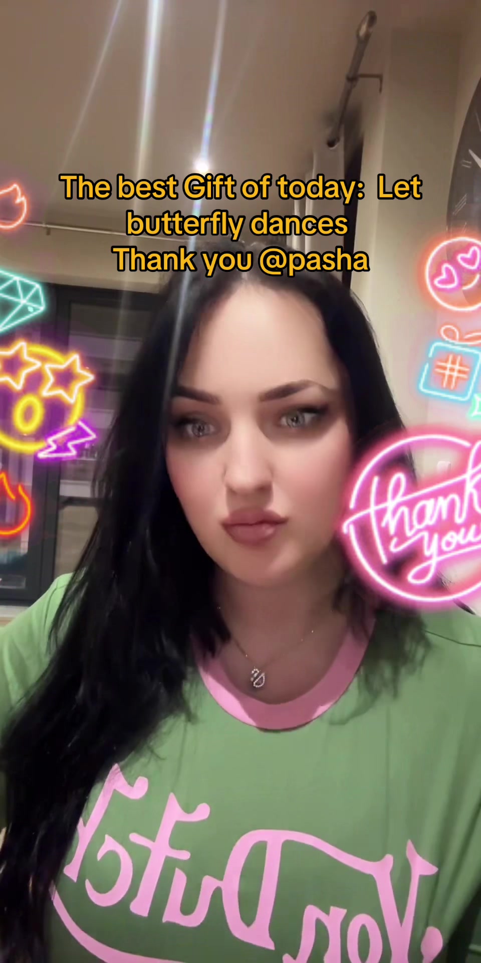 @Chloe🩵🩵💛💜💖🩵