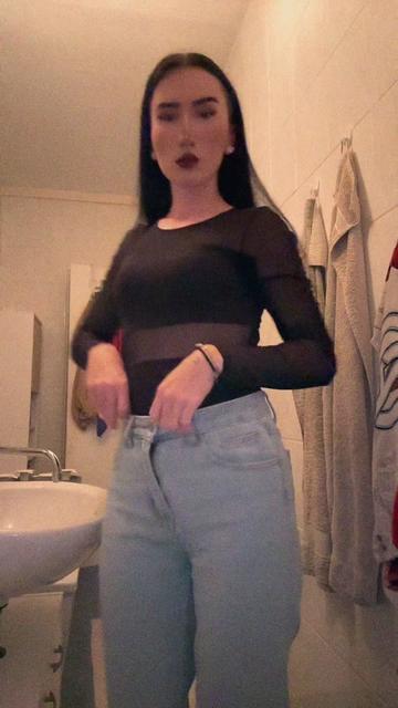 @nessa.shtz