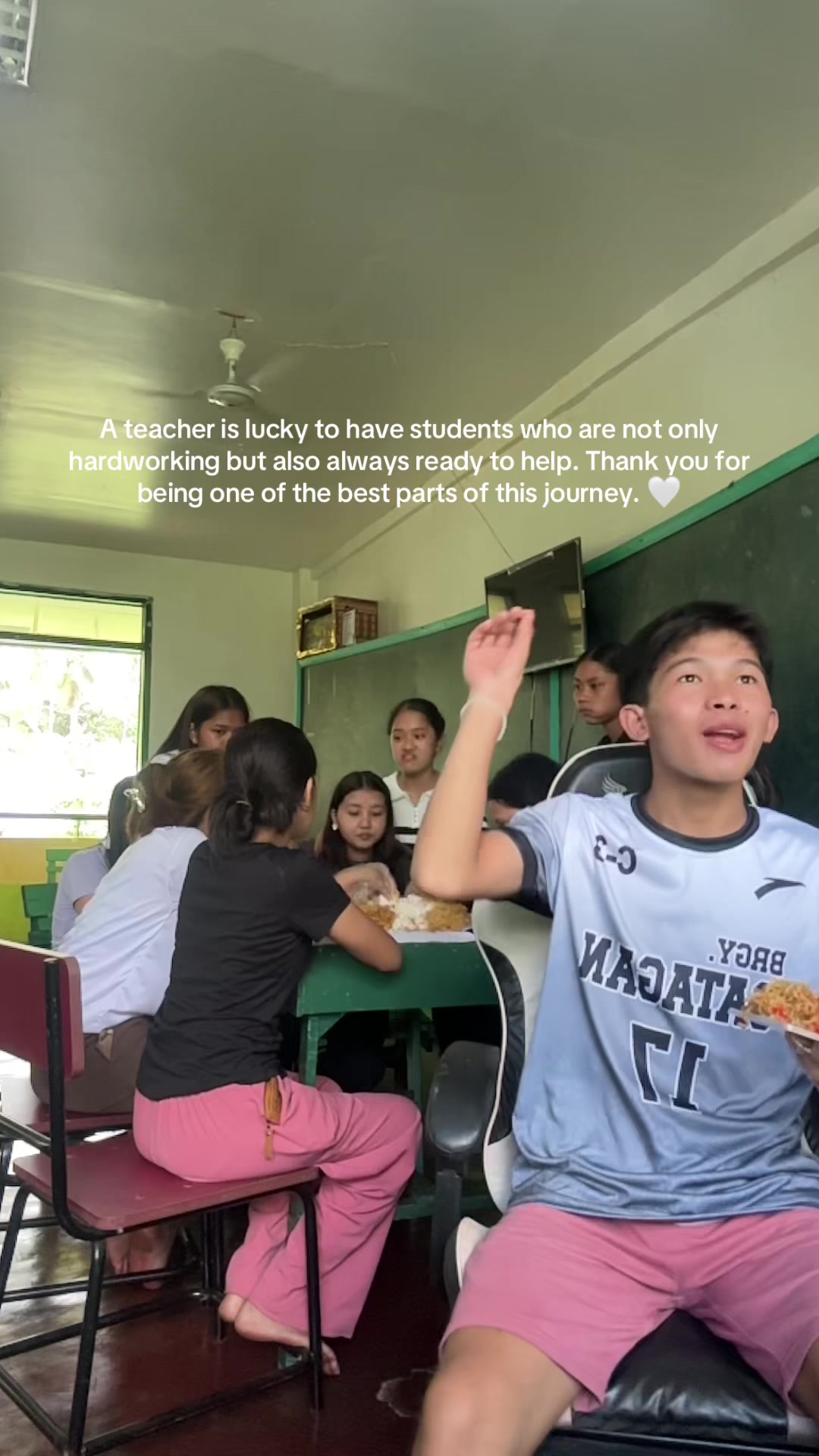 @𝑀𝒾𝓈𝓈 𝑅𝑜𝒸𝒽 👩&zwj;🏫🇵🇭