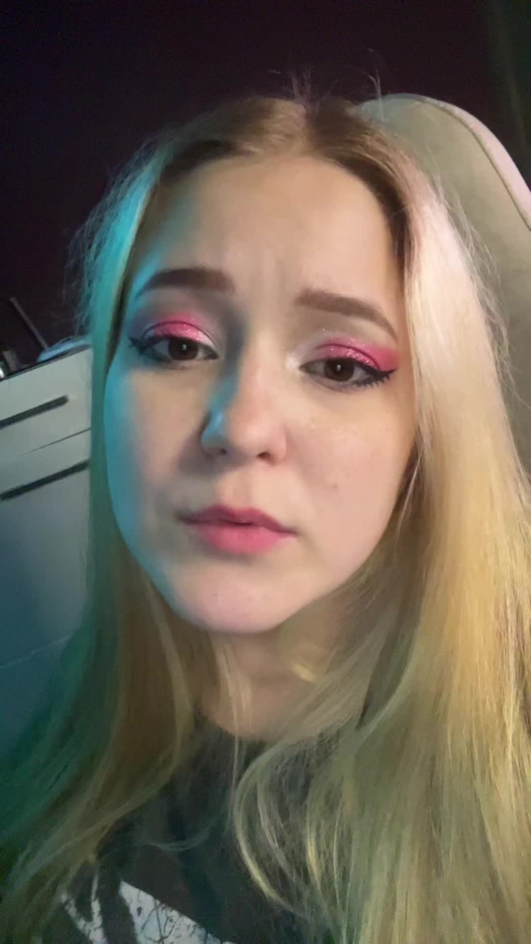 @Purrlidonna