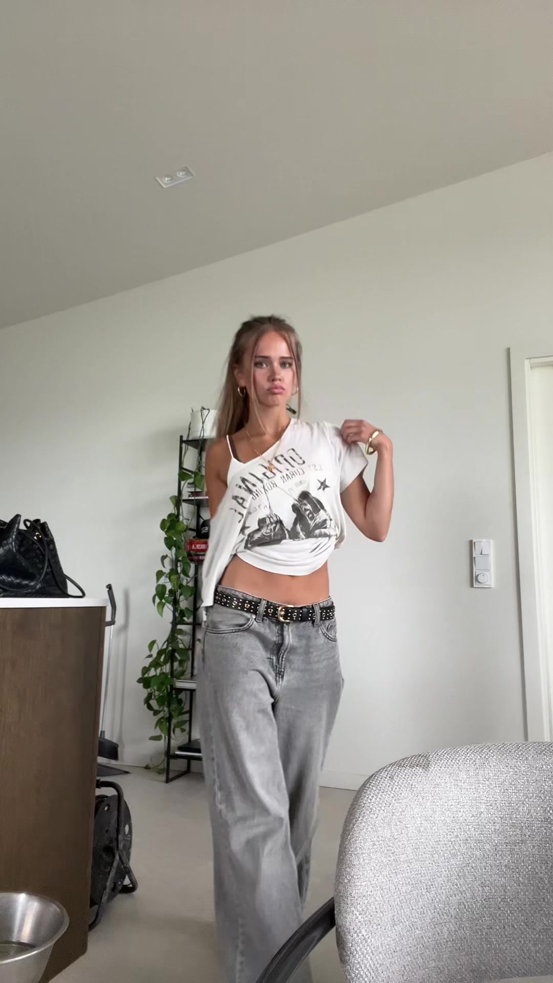 @nia