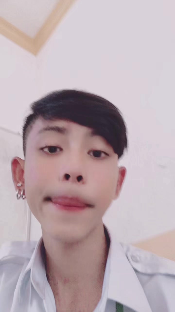 @បុរសល្អជាងគេលើលោកគឺបងត្រា😕