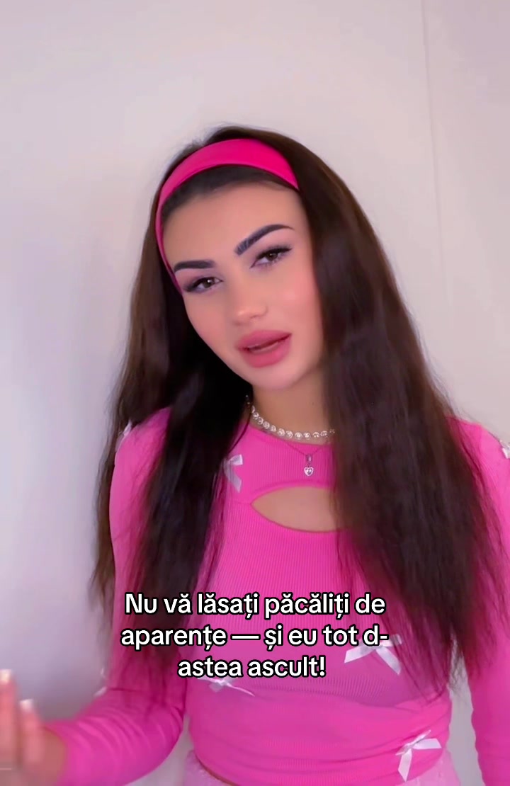 @Adelina Elena