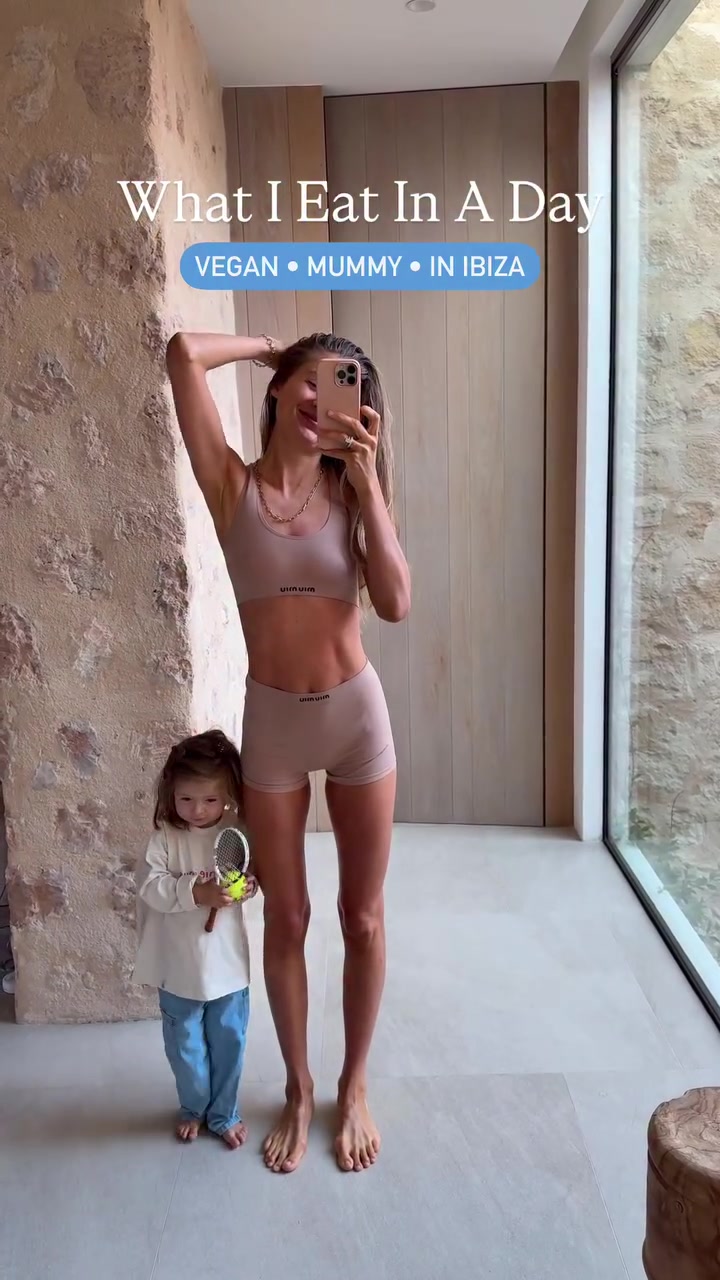 @carolinedeisler