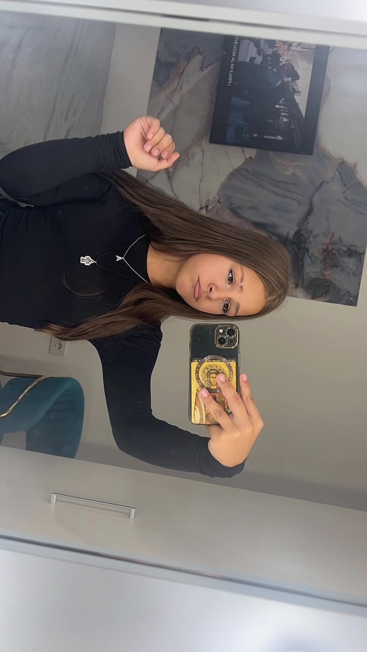 @𝐀𝐧𝐢𝐬𝐢𝐣𝐪💤