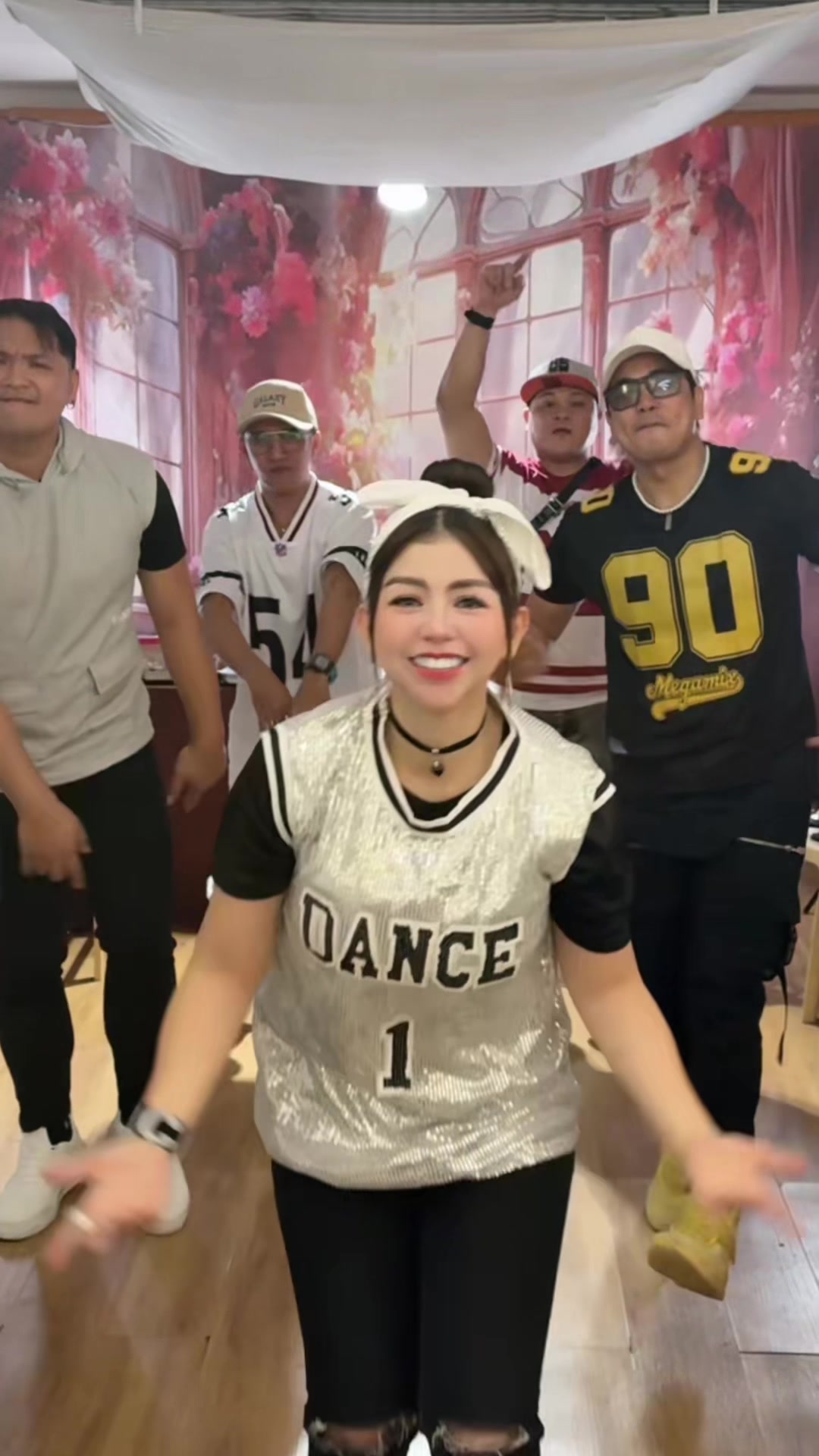 @JingkyMoves