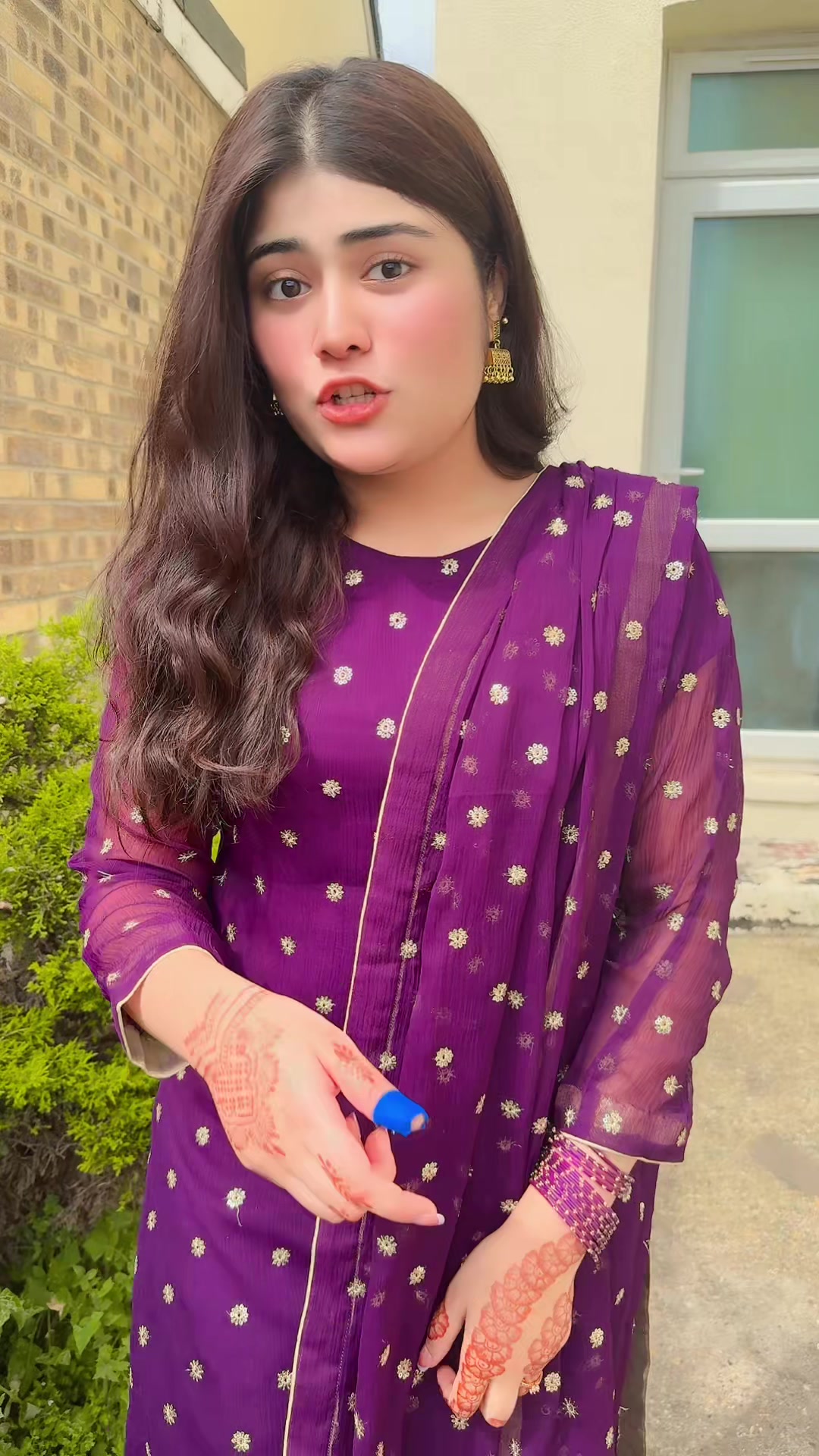 @LARAIB
