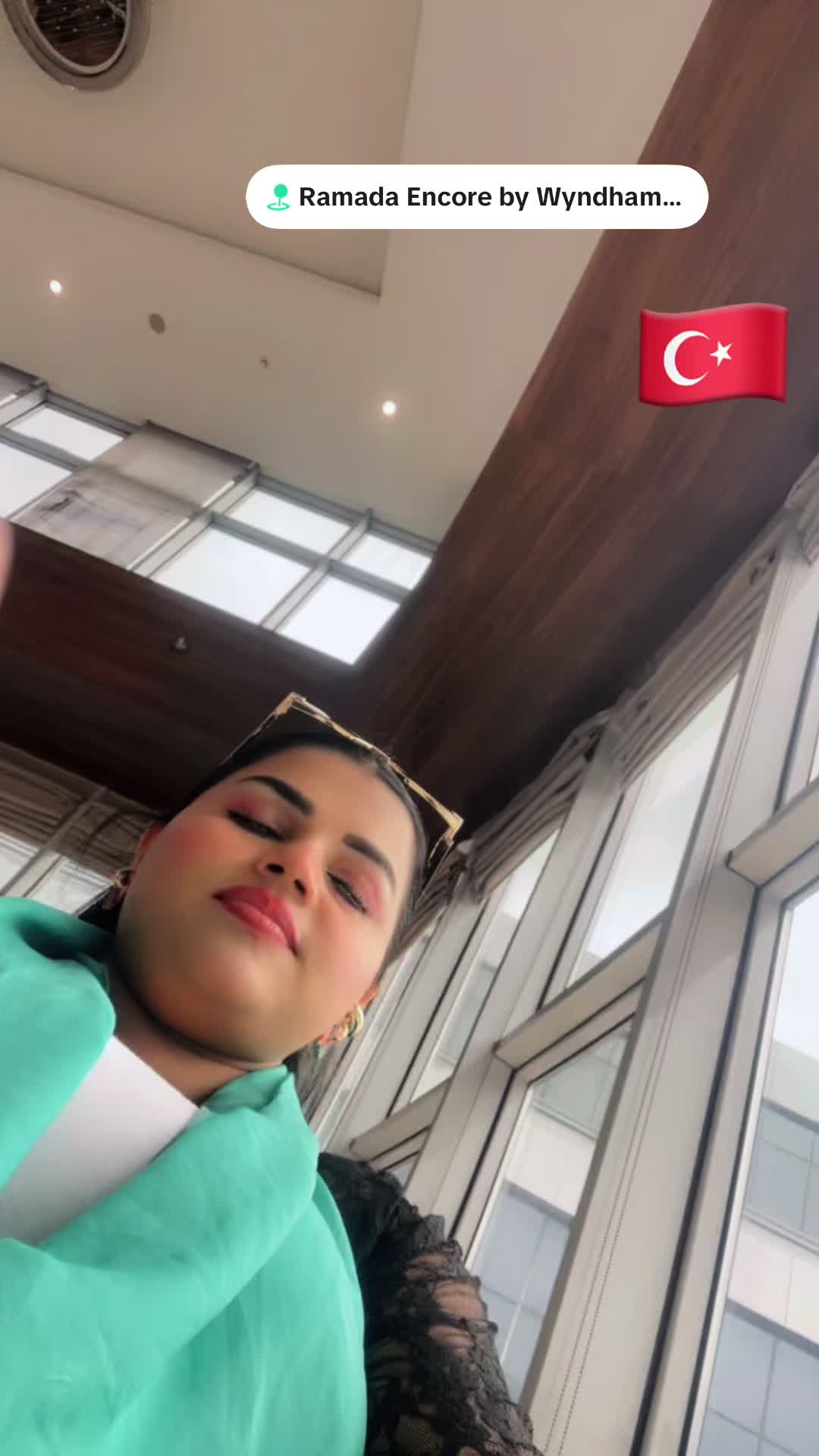 @M E L I 🇱🇰🇮🇹🇨🇭