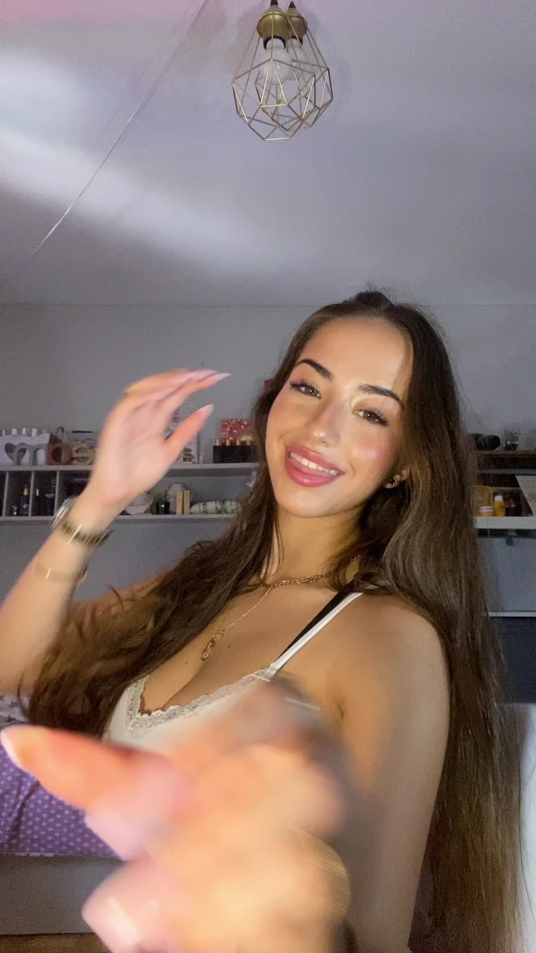 @Luna