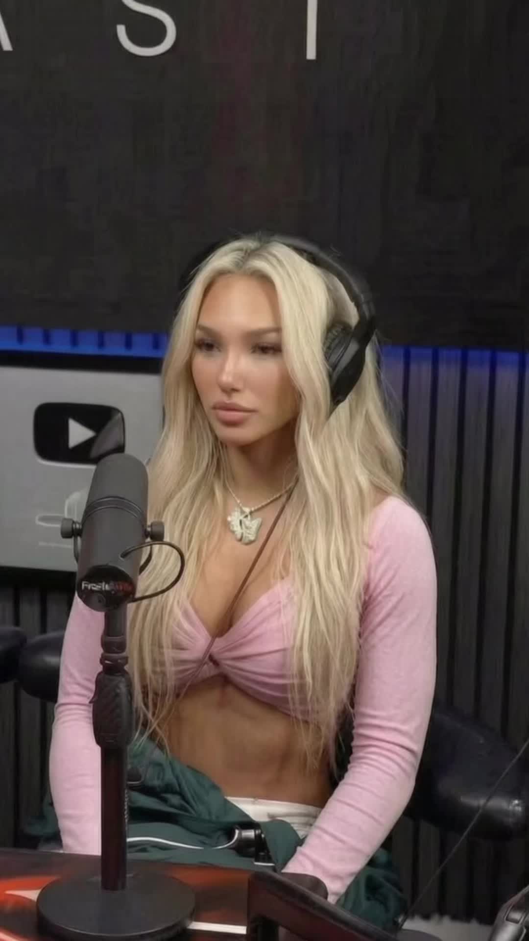@Yana Voss 🦋