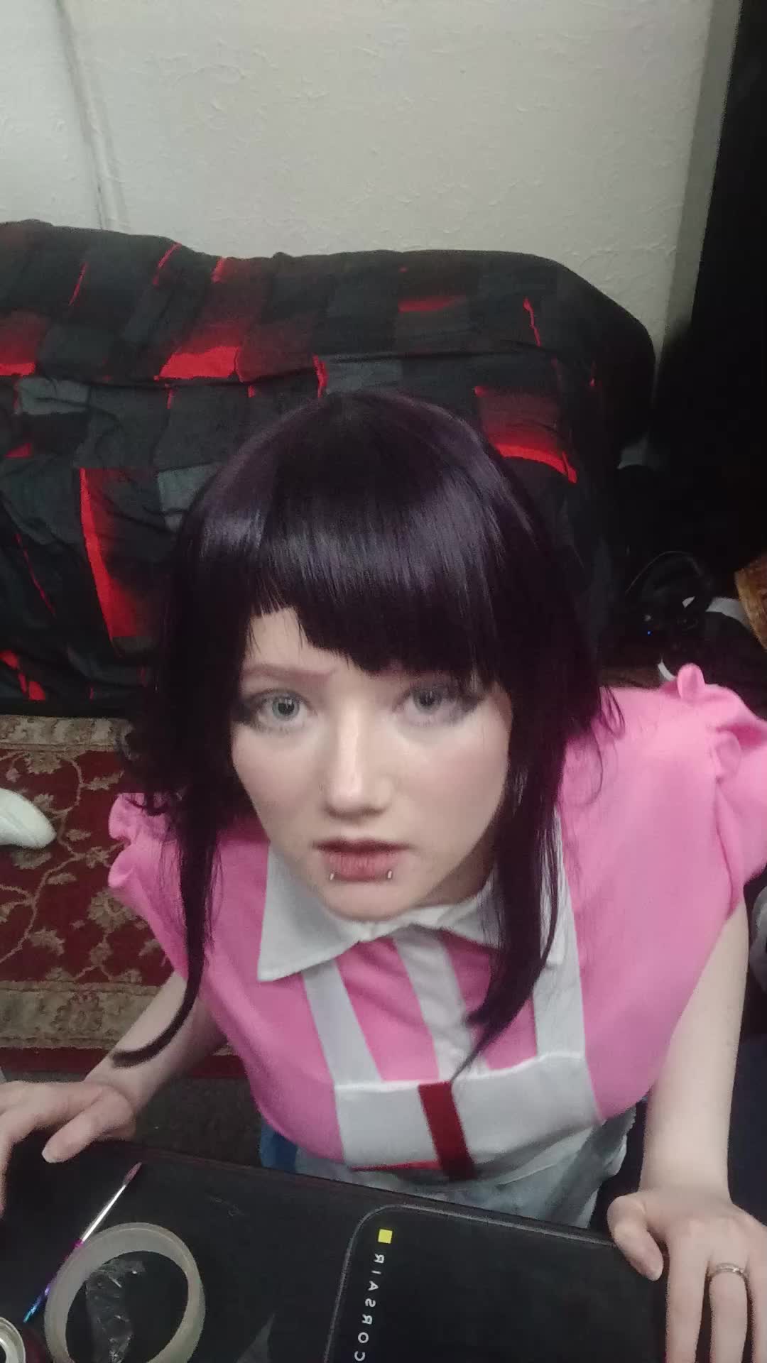 @gaptoothed_cozplayer>:3