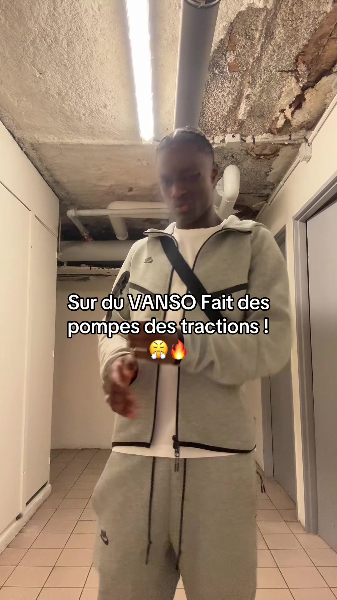 @D.Lo2sv