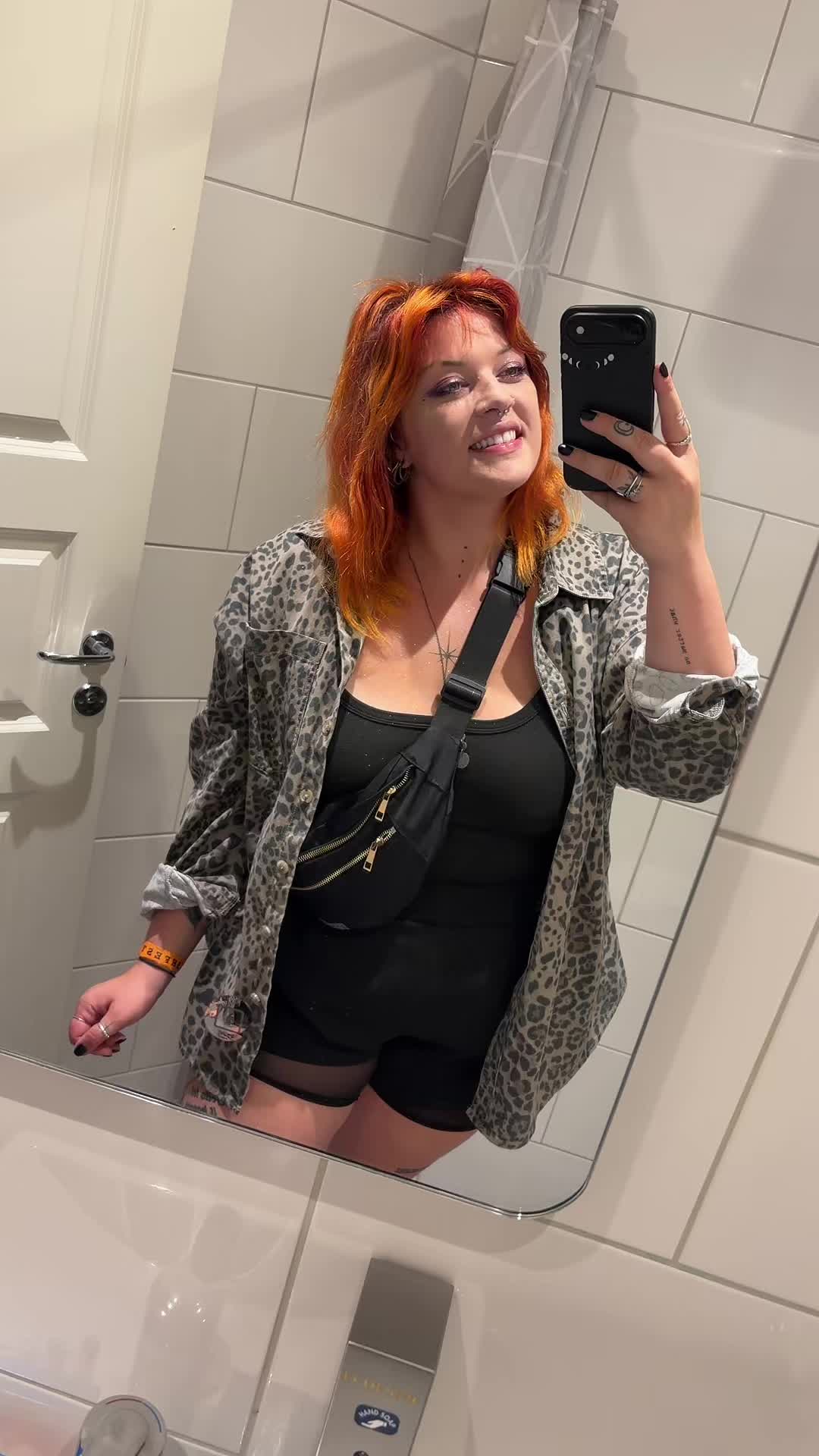 @Hollyyy