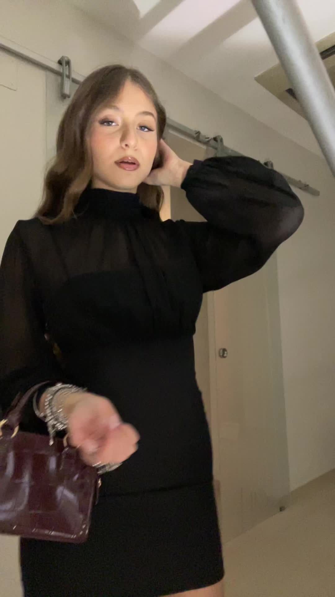 @𝟐𝟐