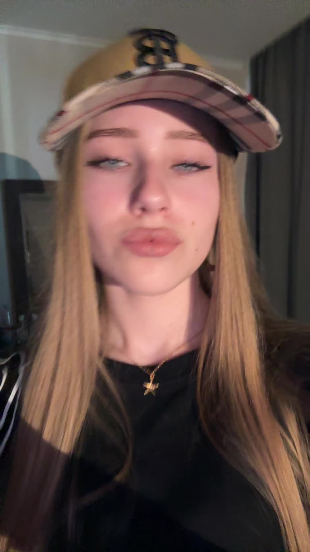 @999