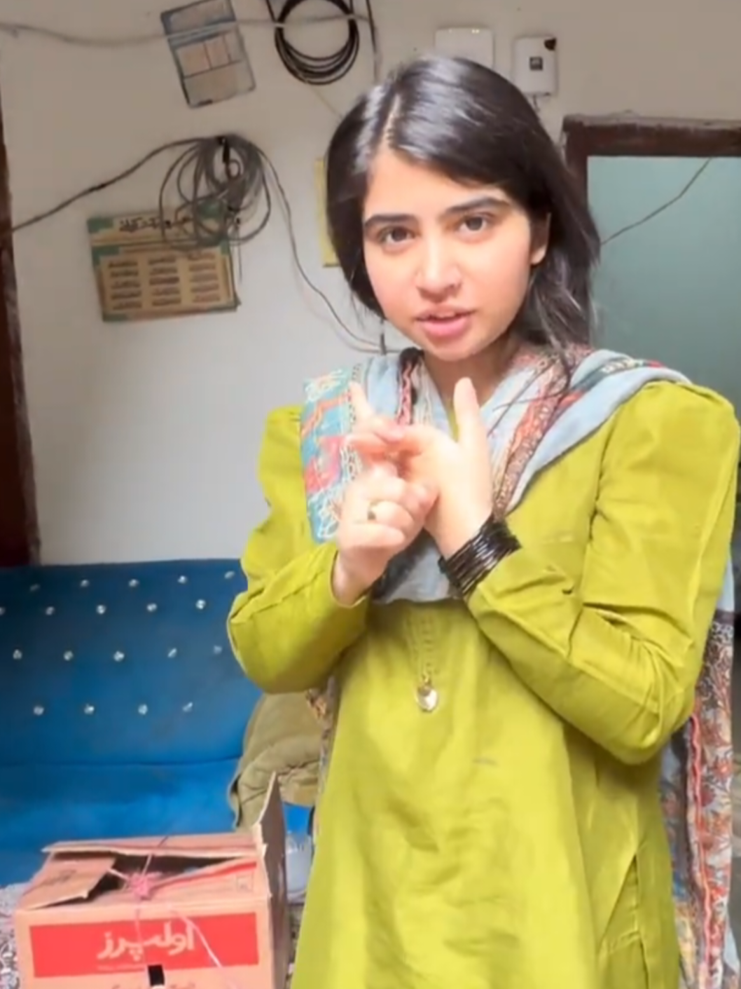@Rabia Simple24