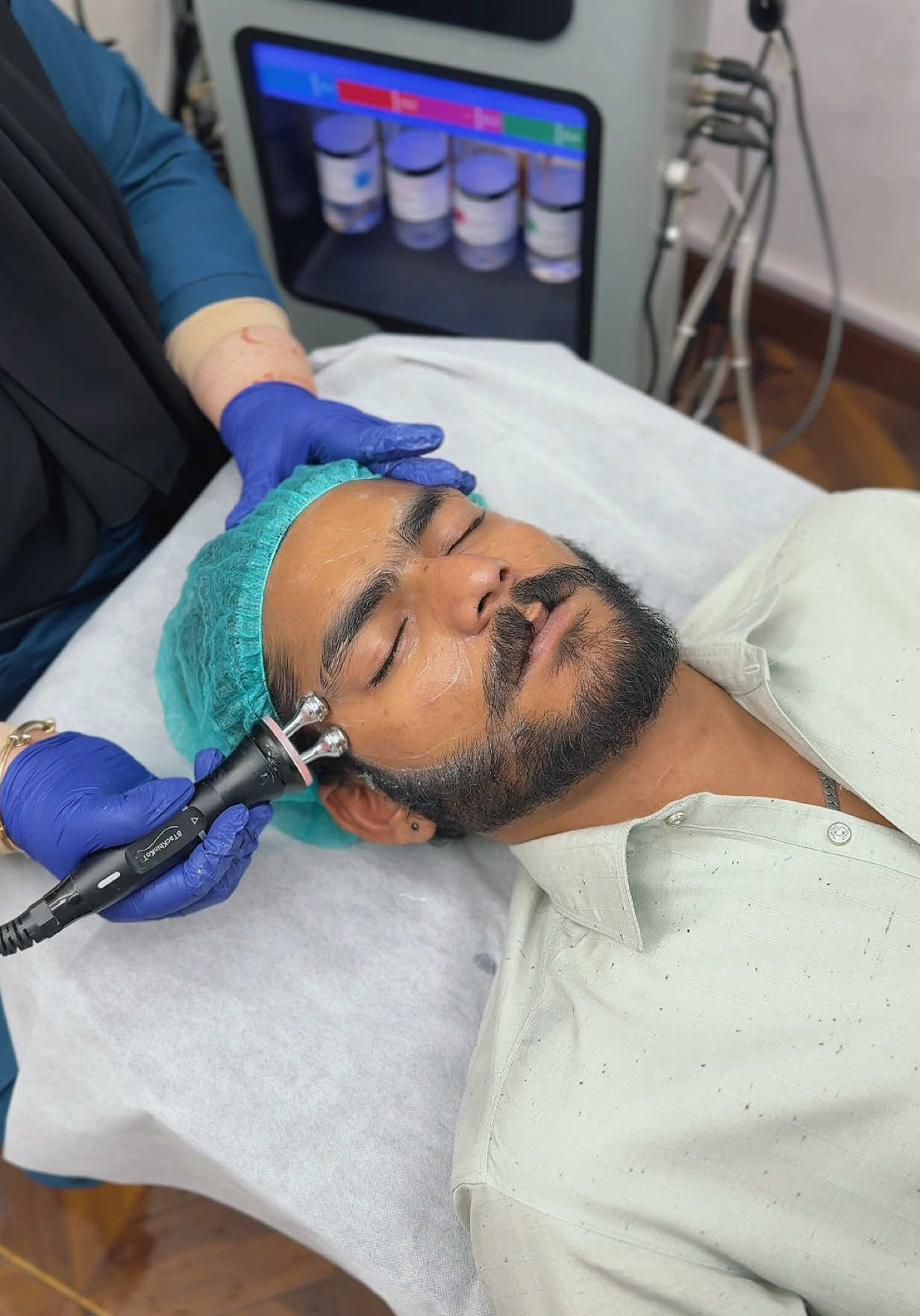 @MR Aesthetics 📞 0325 9611110