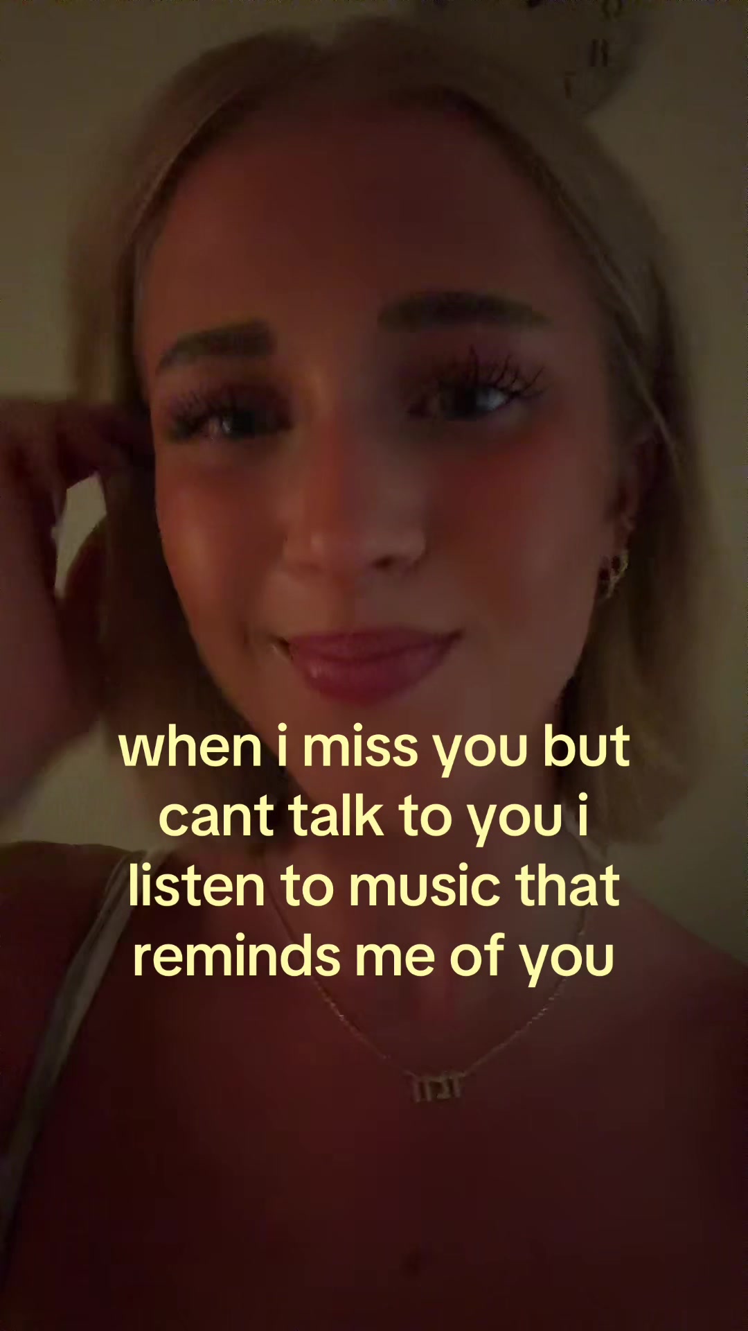 @theelliebarker