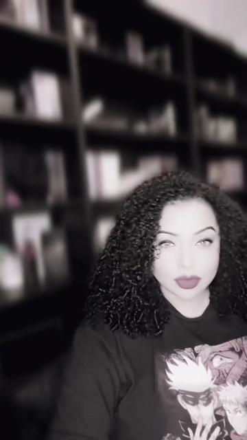 @TalkbookswithKaya 📚
