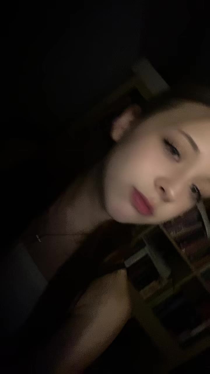 @Ellaa💭🤍