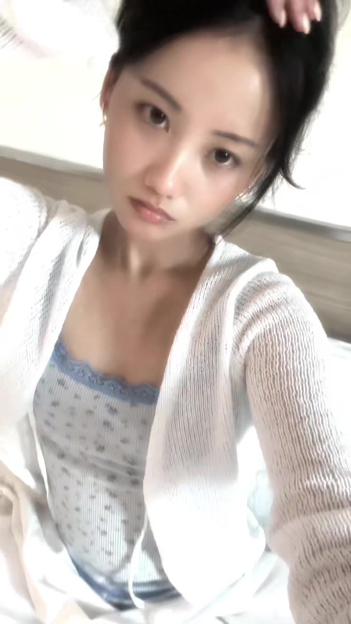 @🦋