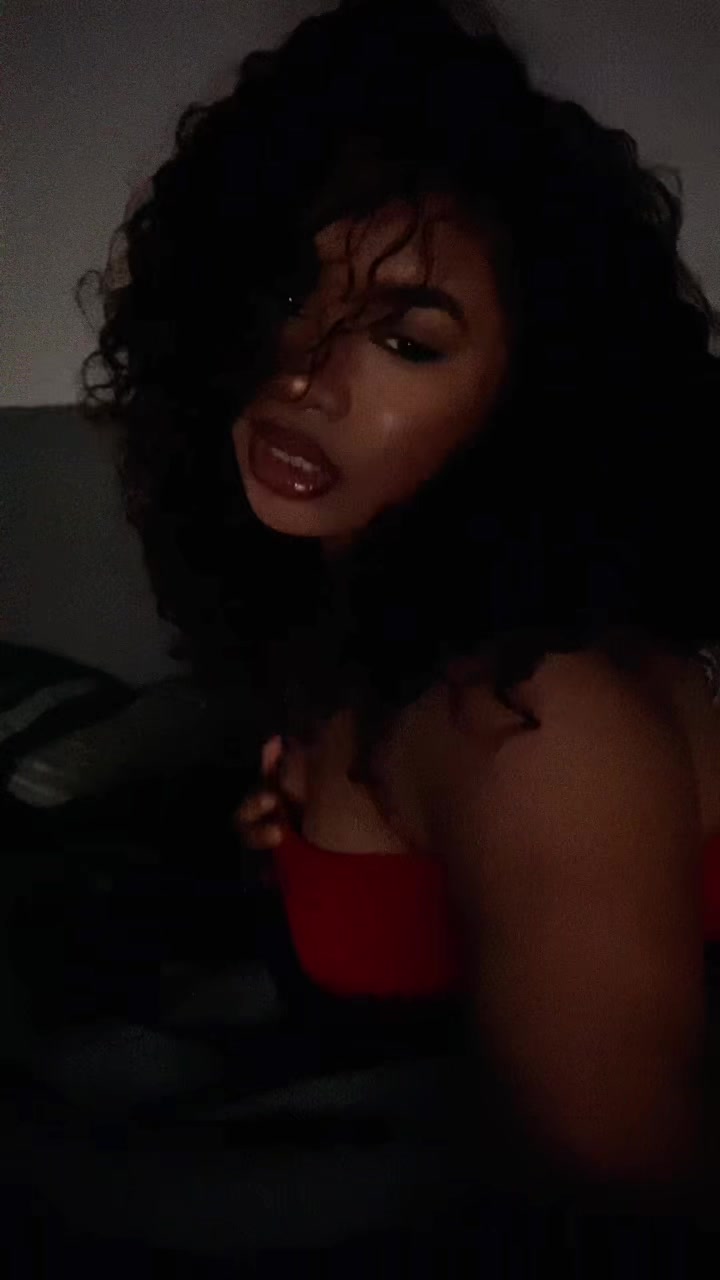 @Diamond Monique✨