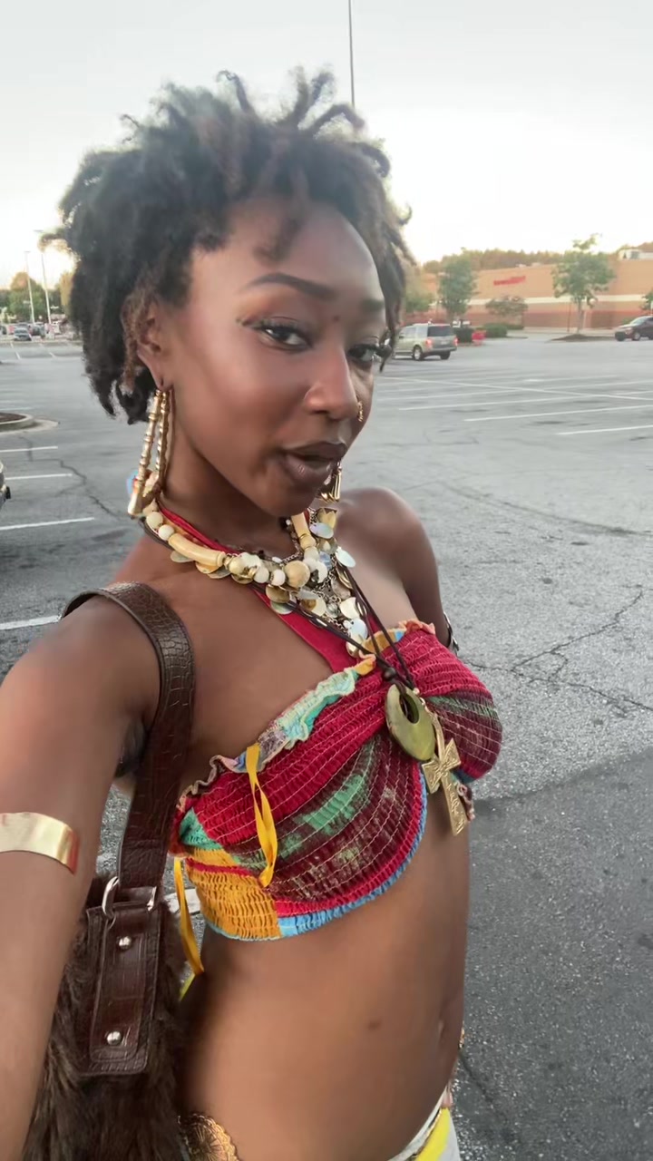 @9ethergoddesz