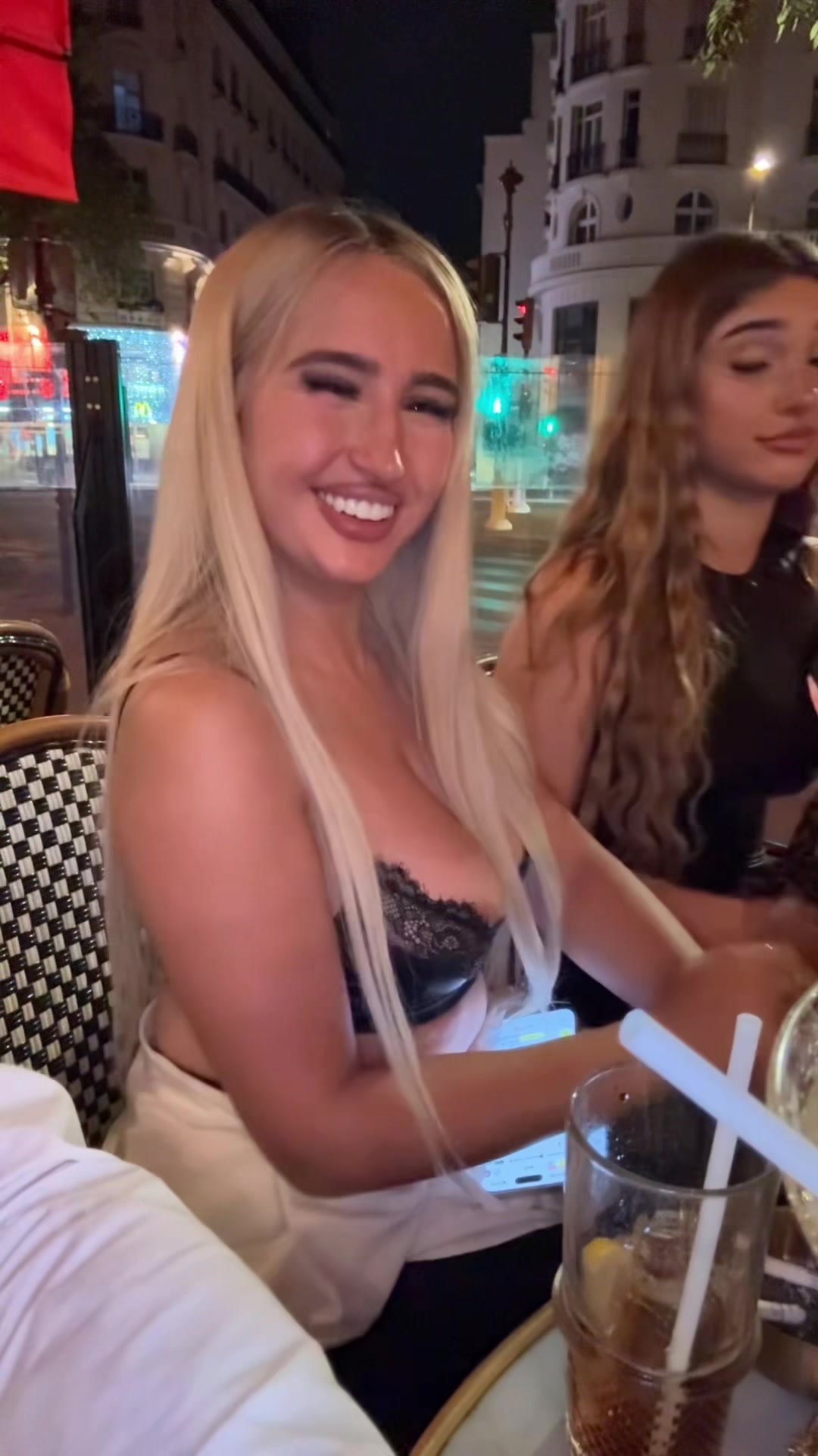 @Jordan De Luxe