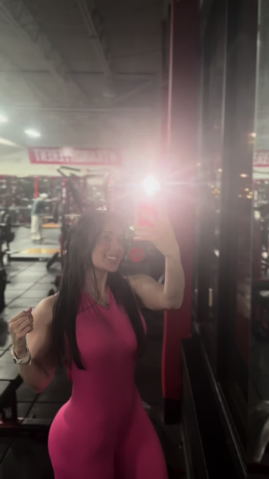 @Alybellax