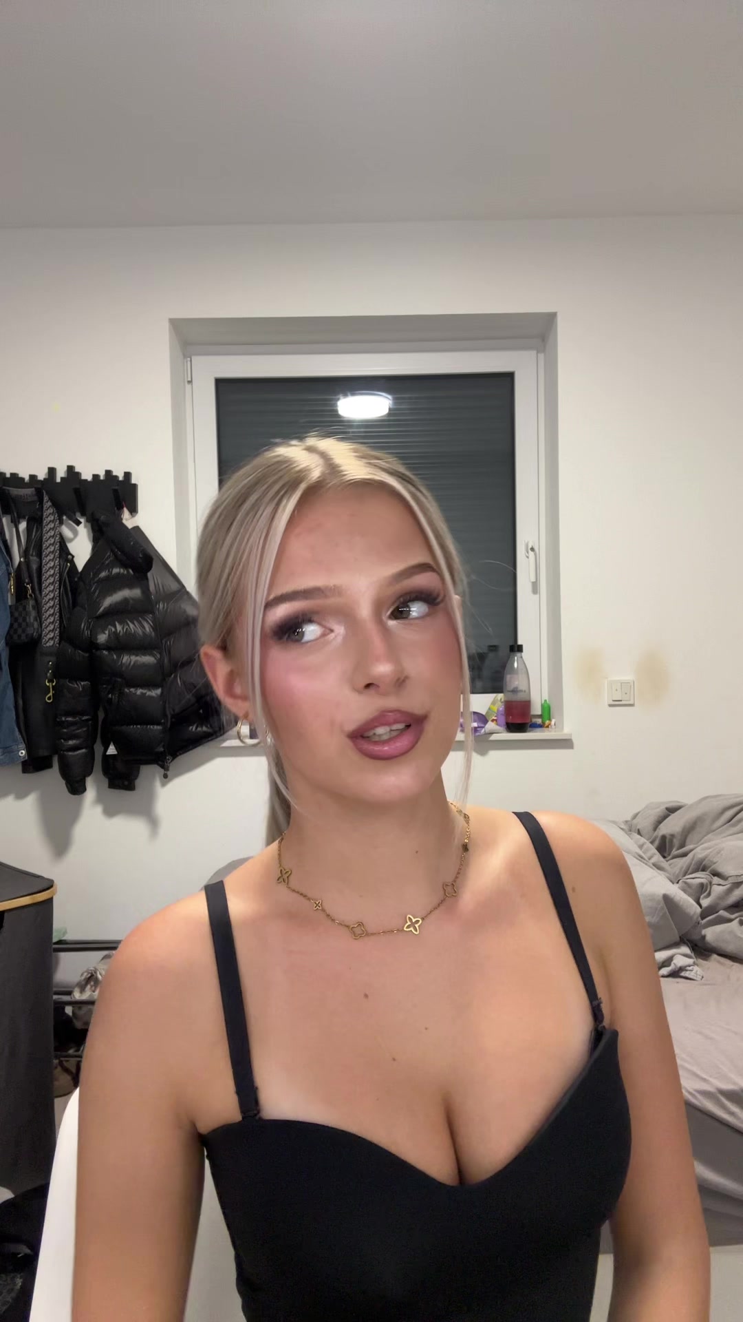 @𝐙𝐨𝐞𝐲