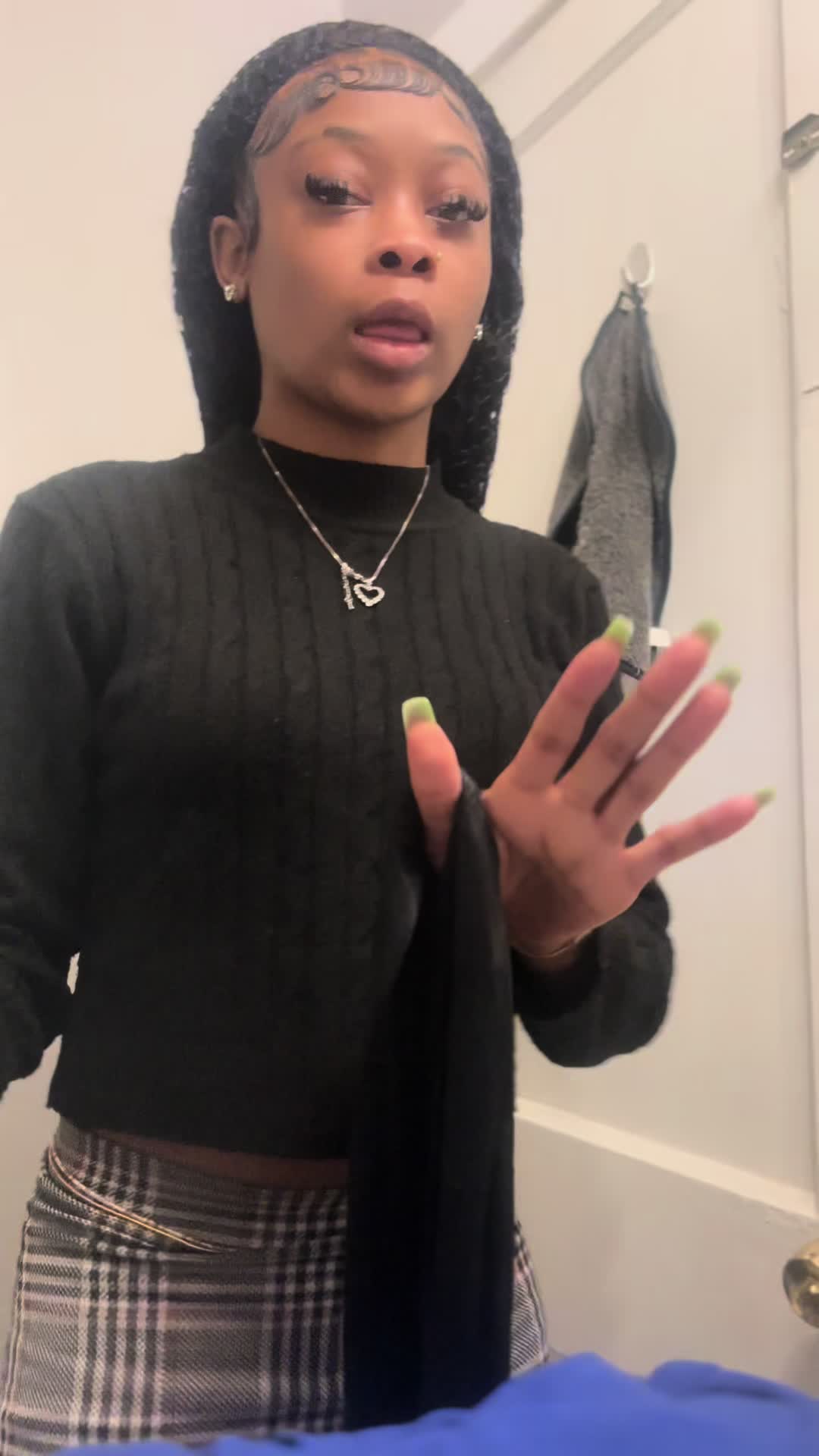 @_ms.h0lly_wood