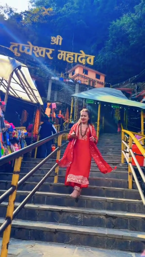 @kaviya❤️👑🌸🌸