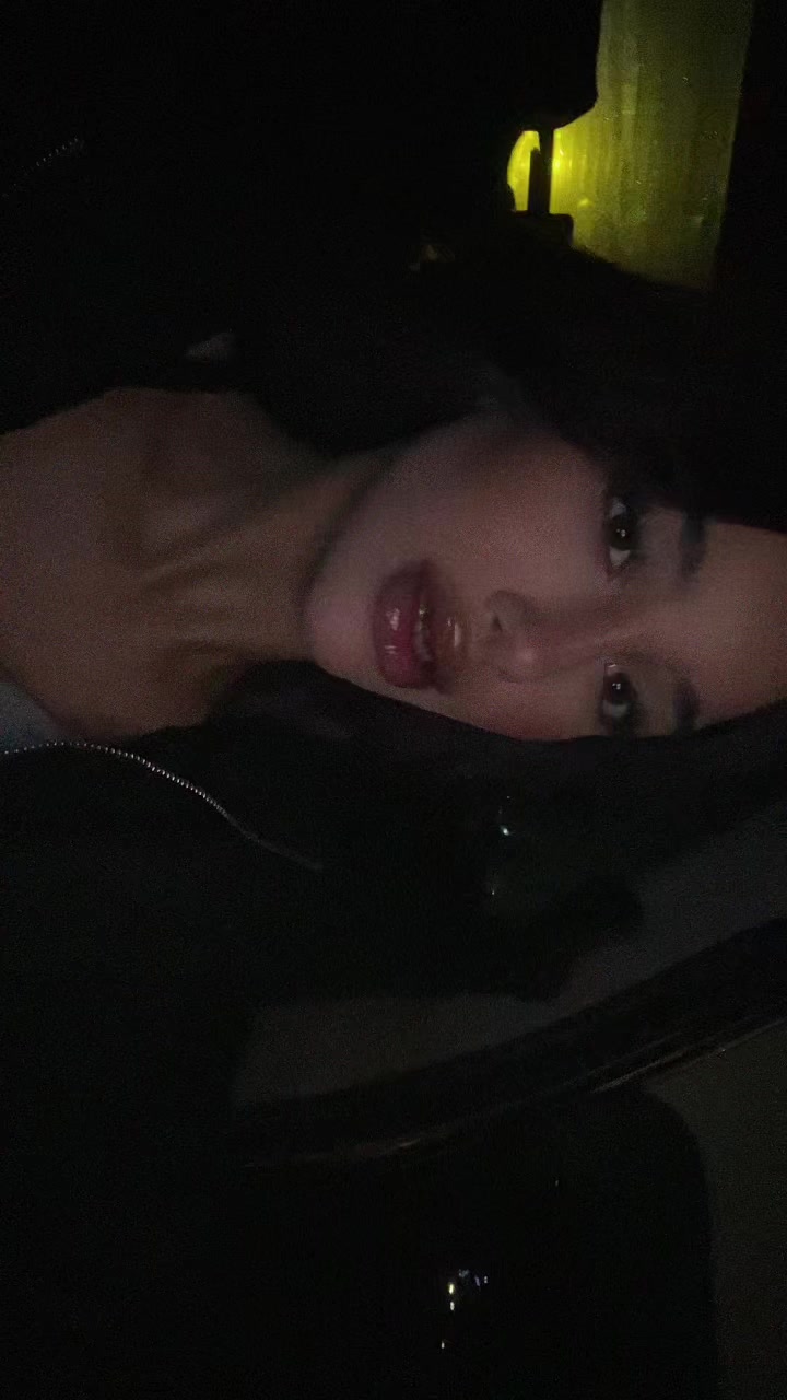 @Mahtabmahroyan