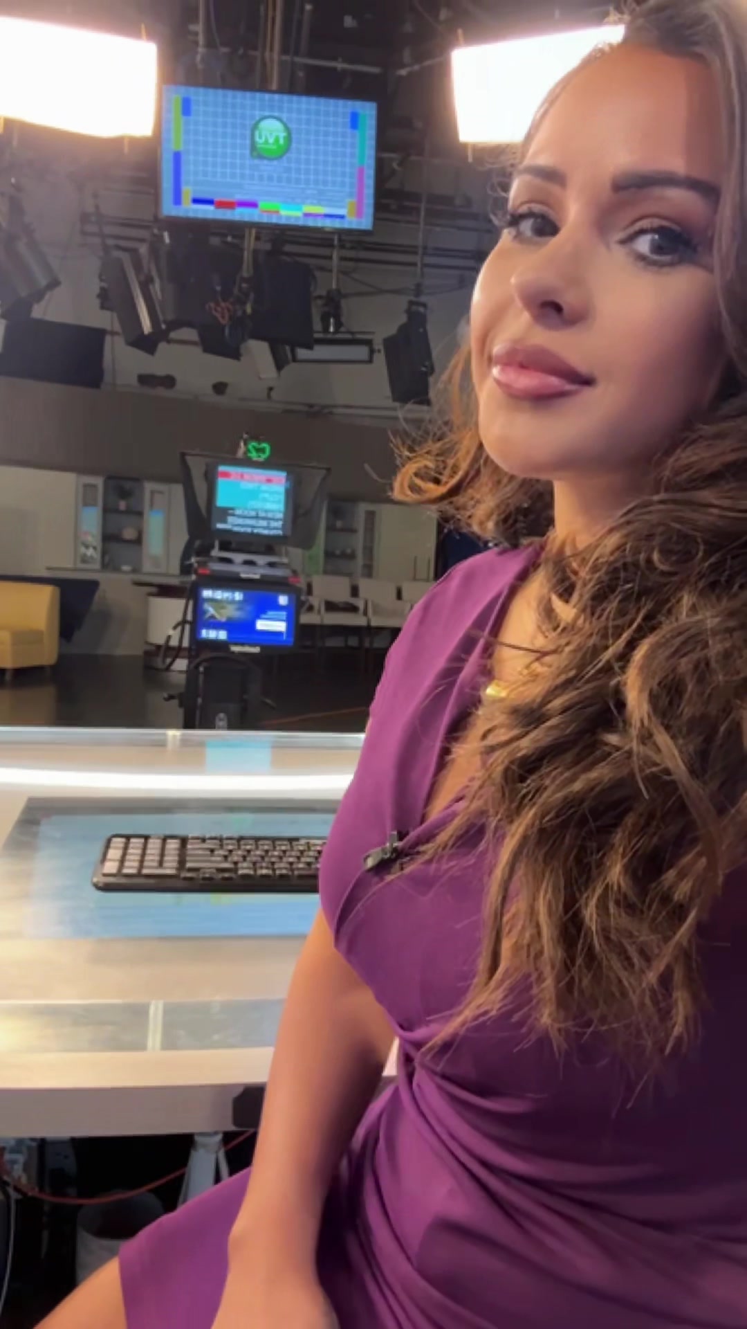 @ADRIANAMENDEZTV