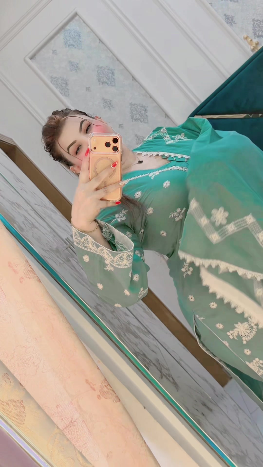 @Soni jutti 🇦🇪
