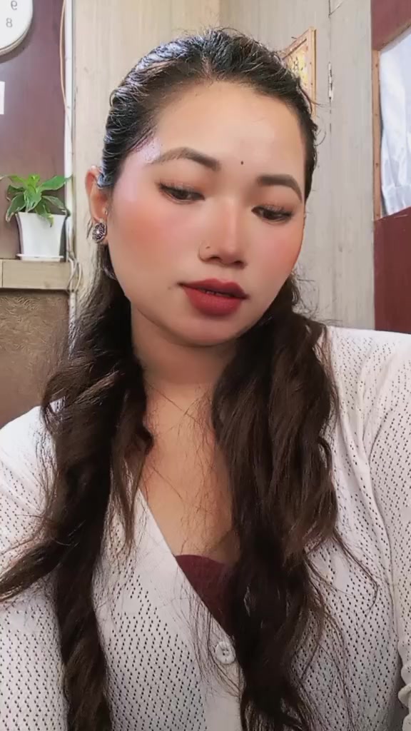 @_𝔄𝔫𝔲𝔨𝔞🌻