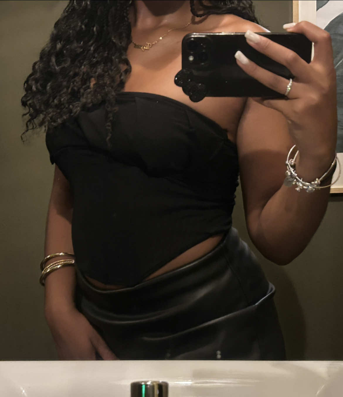 @tayssasilva._