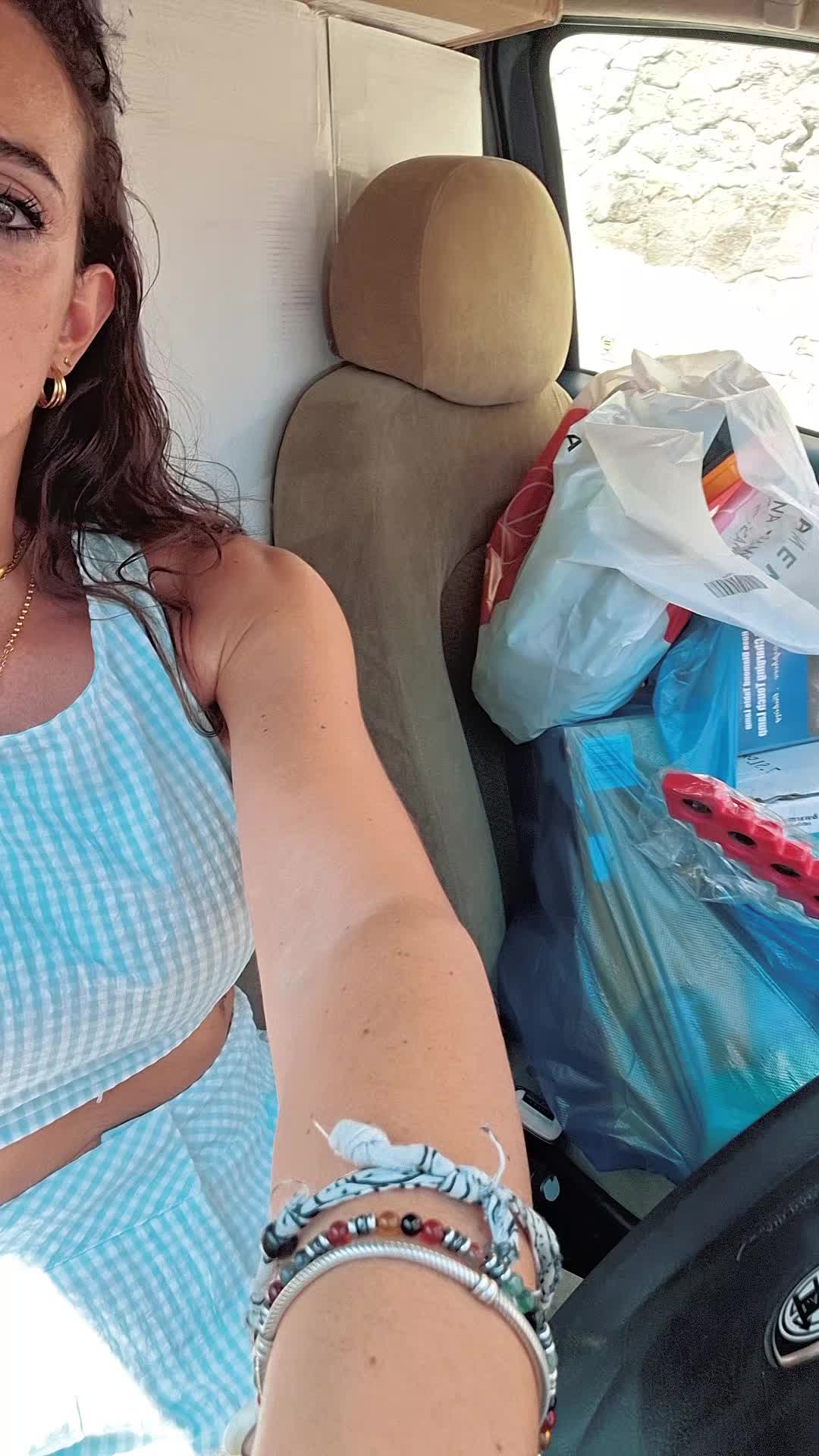 @Delorellis