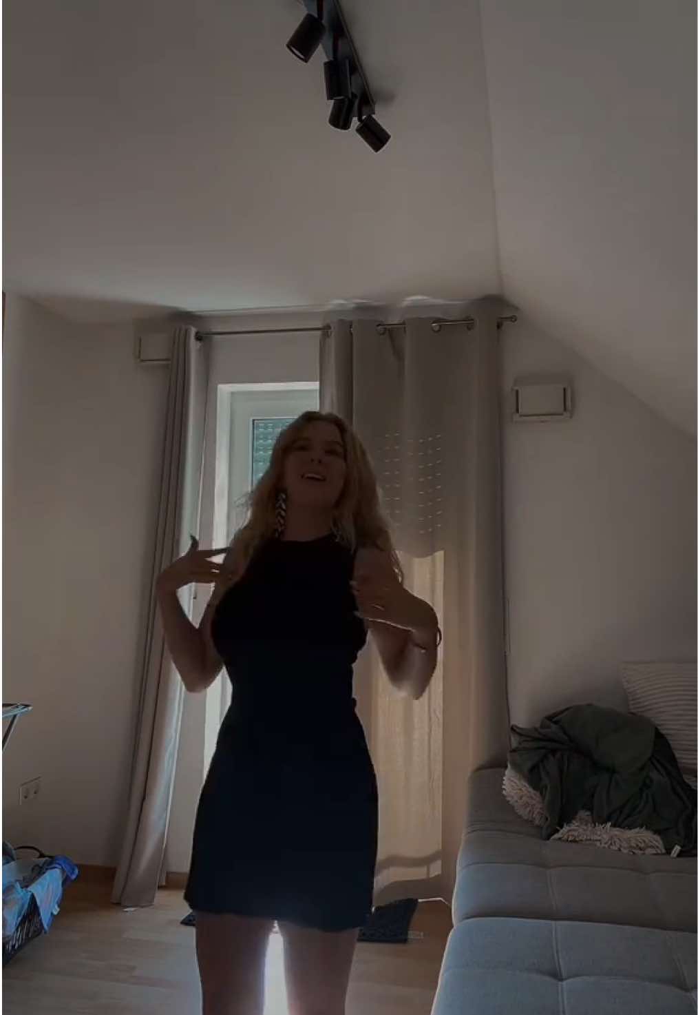 @Sandy🎙️