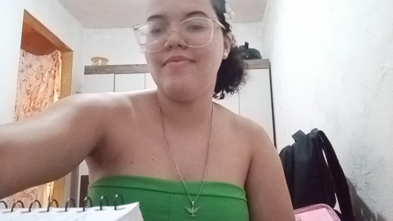 @Emilly Maria
