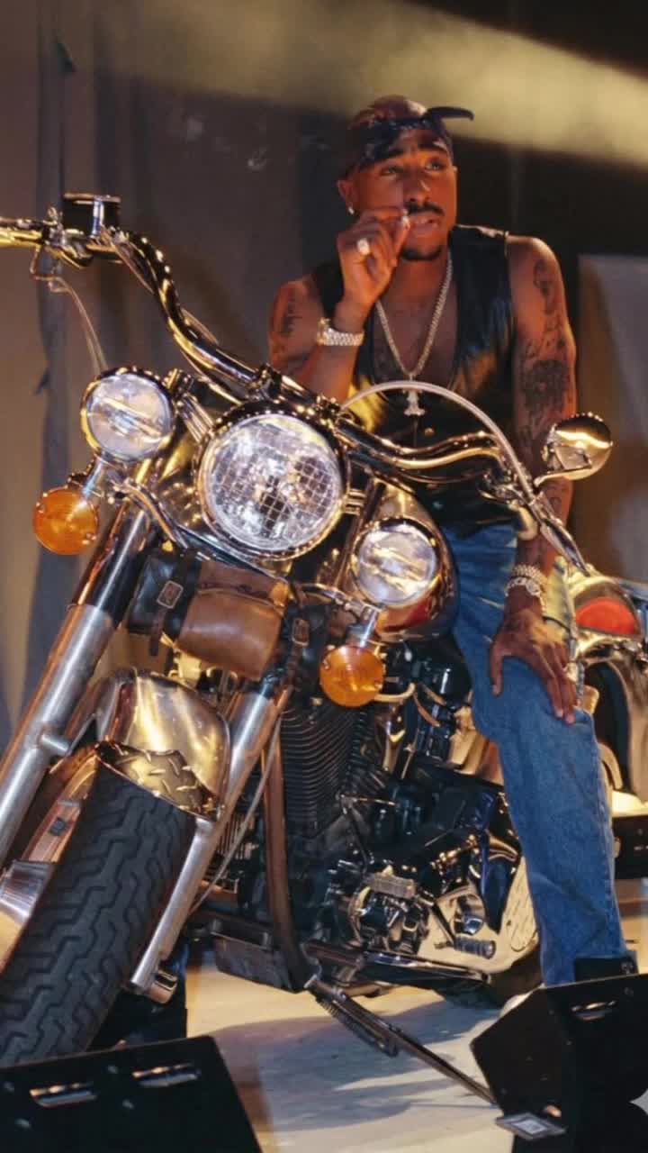 @2Pac Fan Page