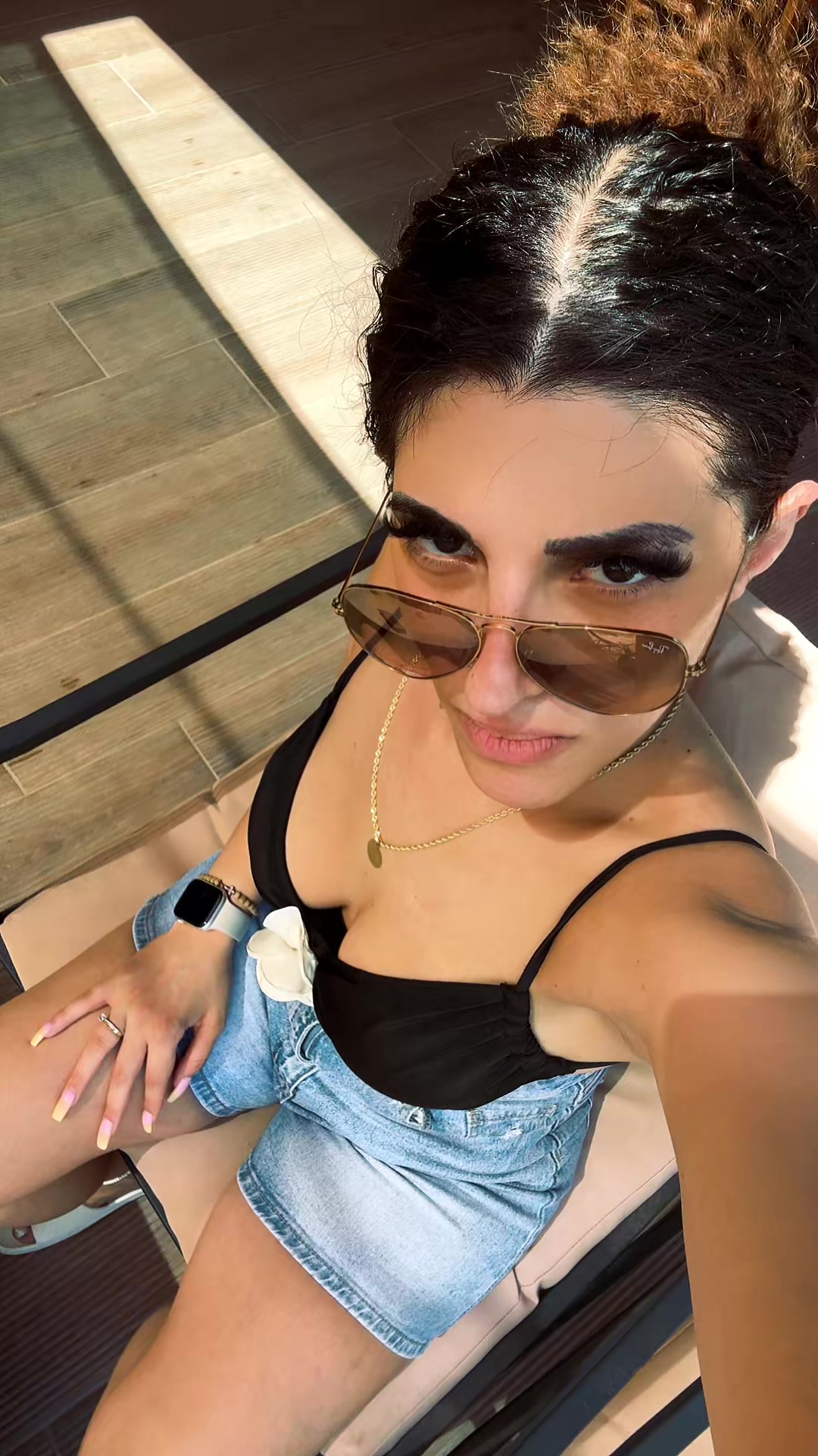 @anavlore30